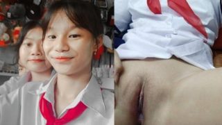 Clip sex nữ sinh cấp 2 bị anh khóa trên dụ dỗ